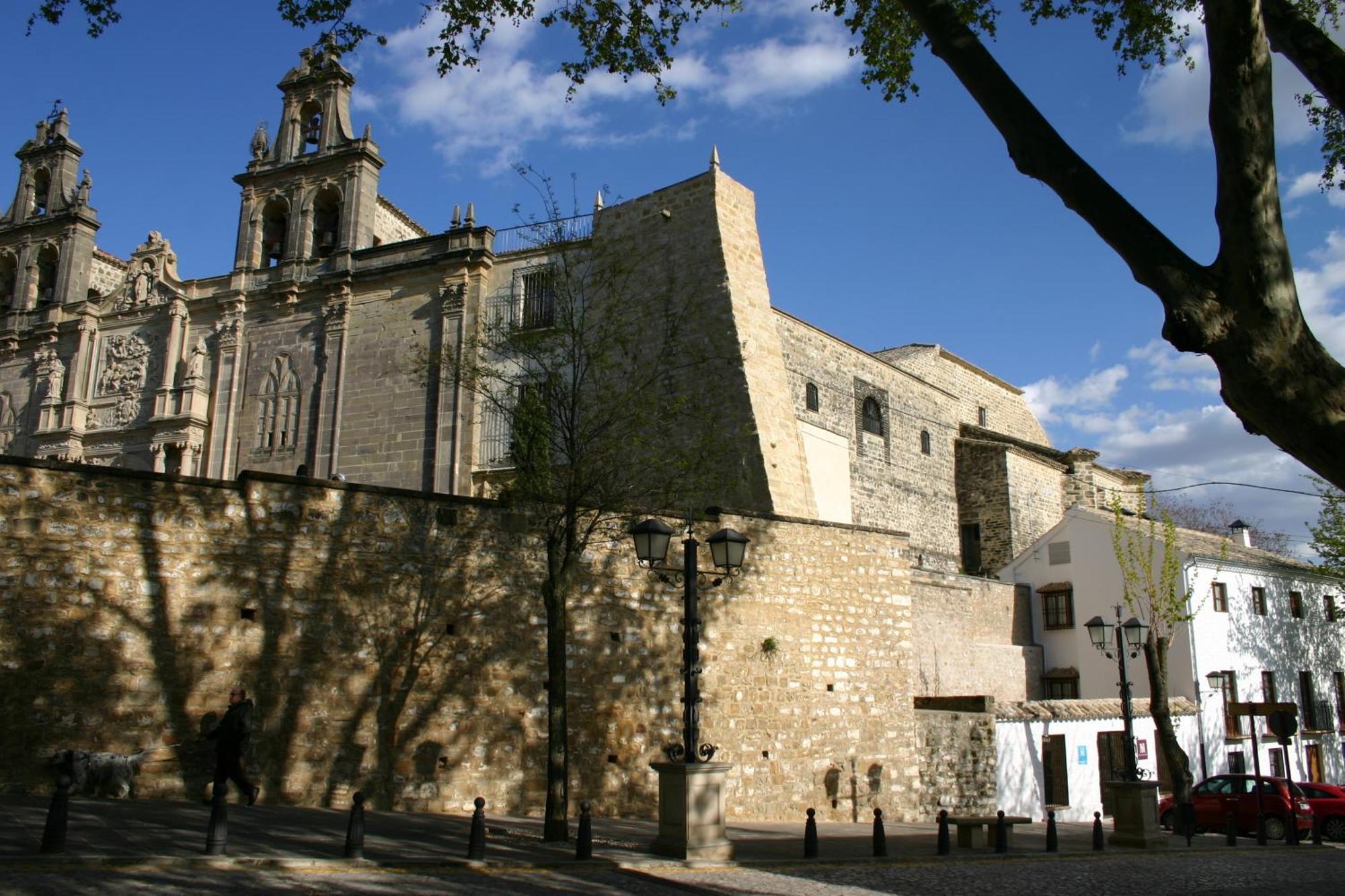 Hostal Santa Maria De Ubeda Exterior photo