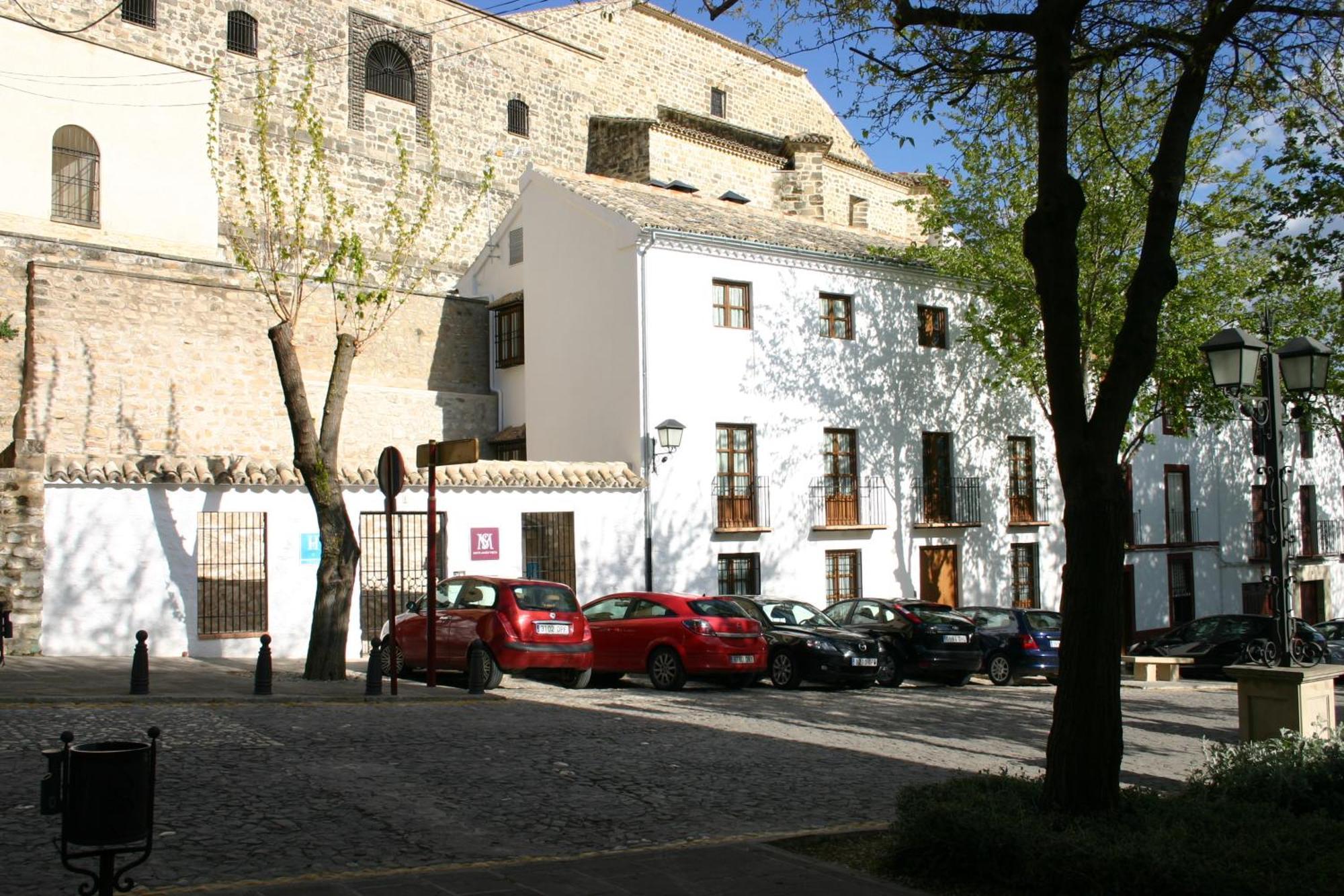 Hostal Santa Maria De Ubeda Exterior photo